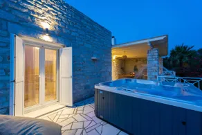 Sun and Salt 3bedroom House - Image 4