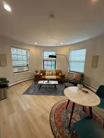 Modern studio apartment! - Image 2