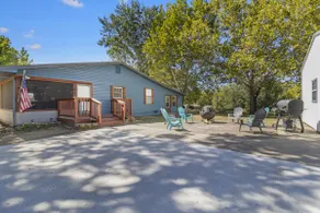 Spacious, Beds for 10! Large Lot, Golf Cart Rental - Image 3