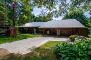 Cozy Pet Friendly Getaway w/ Fireplace - Image 2