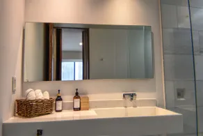 Luxurious King Size SUITE with Pool, Parking & GYM - Image 3