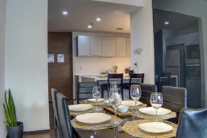 Luxurious King Size SUITE with Pool, Parking & GYM - Image 4
