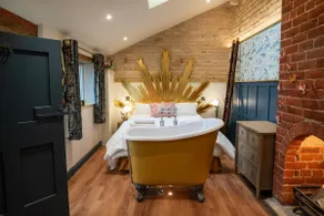 Apple Room Cottage - Luxury Rutland Water Home - Image 2