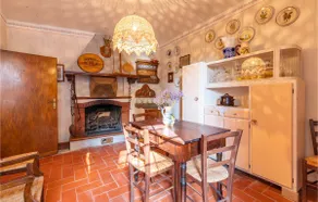 Awesome home in Villa of Piteccio - Image 3