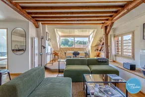 Charming Duplex in the Heart of the Village - Image 5