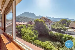 Charming Duplex in the Heart of the Village - Image 3