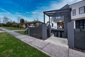 Modern Spacious 3BR2BA townhouse Glen Waverley - Image 3