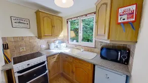 82 Strawberry Hill, Tolroy Manor - Image 4