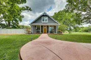 Cozy Tennessee Abode w/ Private Hot Tub & Fire Pit - Image 2