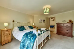 Worthington House - Image 4