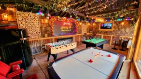 4 bed Cottage with Hot Tub sleeps 12 pet friendly - Image 4
