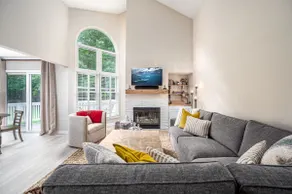 Charming Cottage Near UNC with Pool Access - Image 2