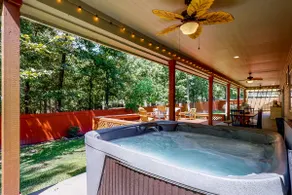 Patio Oasis w/ Hot Tub! Lake Livingston Estate - Image 2
