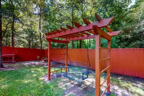 Patio Oasis w/ Hot Tub! Lake Livingston Estate - Image 4
