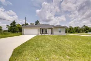 Bright, Pet-Friendly Home: 16 Mi to Downtown Ocala - Image 3
