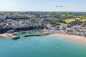 White Sails - Beach and Harbour Views - Image 4