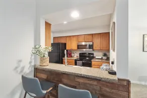 Overland Park Condo, Close to Lakes & Parks! - Image 2