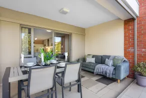 Mayfair Luxury 212 - Image 2