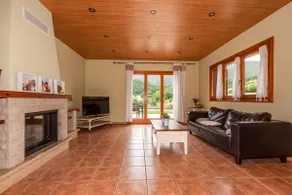 Large house with garden in Montella - Image 5