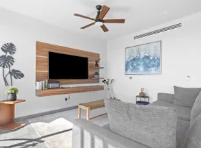 Spectacular 3BR Apartment/w Amazing Rooftop Views - Image 4