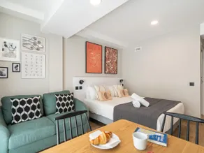 Dobo Cabrera, Double apartment - Image 3
