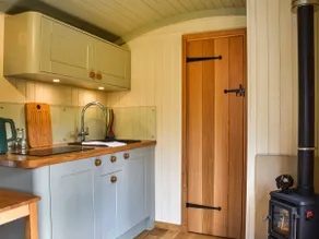 Bechan Brook Hut - Image 4
