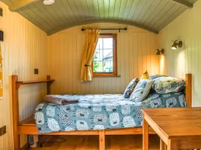 Bechan Brook Hut - Image 3