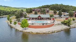 T Time Getaway - Overlooking Golf Views! - Image 3