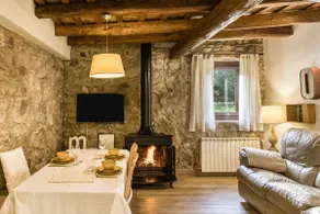 Masía 'El Celler - Can Bonet' com vistas para a montanha, piscina partilhada e Wi-Fi - Image 4