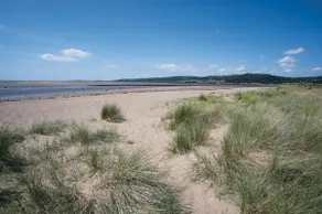 Beach View - 2 Bedroom Apartment - Llanelli - Image 5