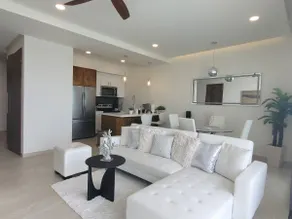 Seafront Condo Pool and Jacuzzi - Image 3