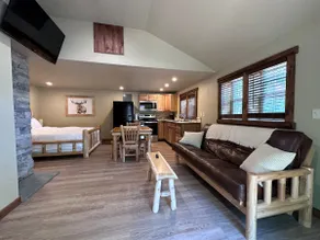 The Chipmunk Lodge - Image 2
