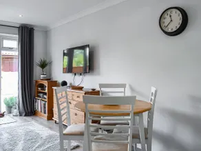 Chestnut House - Image 4