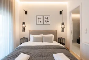 THE EDGE Luxury Apartment - Gym & Balcony - Image 4