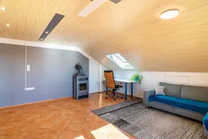 Hillside oasis - Image 5