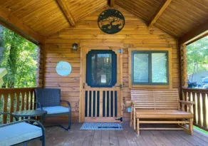 Asheboro 1BR Cabin Near NC Zoo | Loft & Water View - Image 5