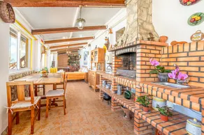 Eclectic oasis with poolside charm in Arranhó - Image 3