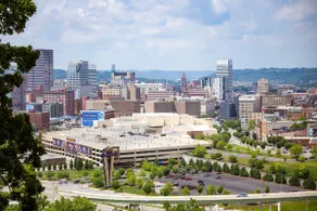 4BR Bridal/Group Retreat, Walkable, Skyline Views - Image 3