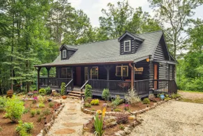 Pet-Friendly Lake Lure Cabin w/ Outdoor Oasis! - Image 3