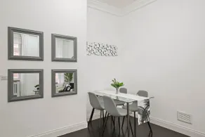 Magnificent Flat across Harrods - Image 3