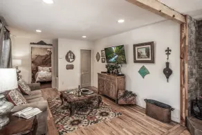 Sugar Butter Chalet - Image 3
