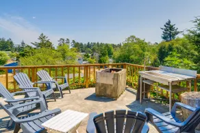Westport Retreat w/ Pool Table: Walk to State Park - Image 2