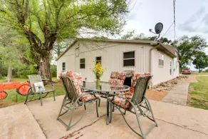 Quiet Countryside Weaubleau Home w/ Patio & Grill! - Image 3
