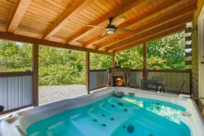 Lovebirds Landing | Hocking Hills, Couples Cabin - Image 2