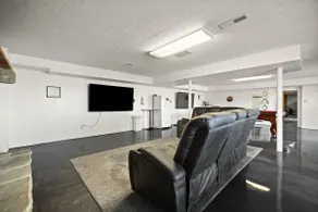 Lake Cumberland • Sleeps 16 • Mancave • Lake Views - Image 5