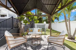 SoHo Serenity - Amazing Home with Private Pool & Hot Tub, SoHo District - Image 4