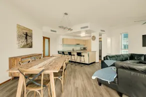 Waves 203 on Currumbin - Image 3