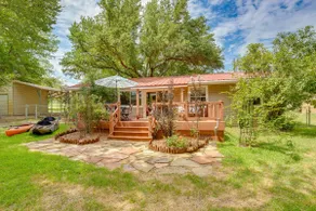 Deck, Grill & Fire Pit: Waterfront Texas Retreat - Image 2