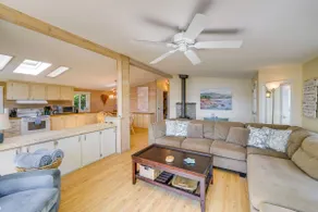 Cozy Langley Retreat: Water Views & Beach Access - Image 5