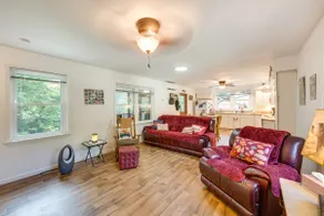 Quaint Elysburg Cottage: Walk to Knoebels Resort! - Image 4